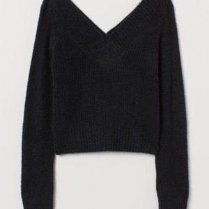 H&M Divided Black V-neck Sweater Medium